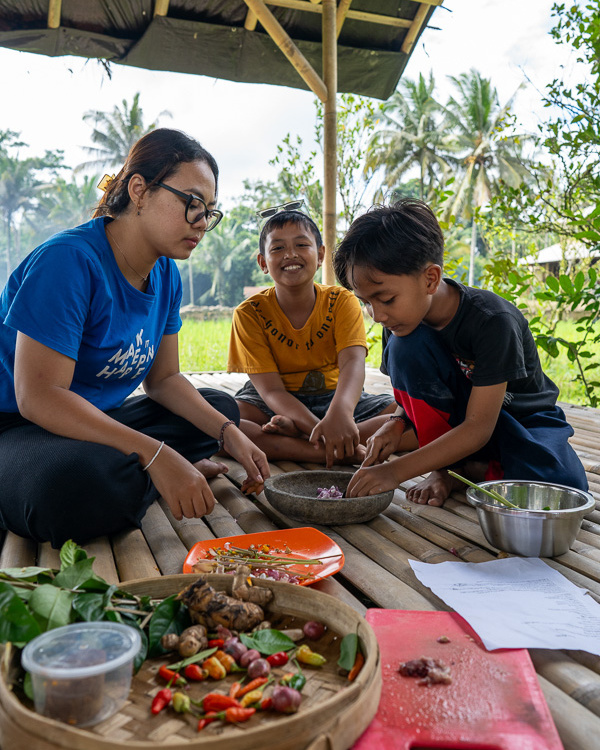 Get a look inside Begawan Guru's innovative Cooking Science program, one of 12 thematic programs in its tailored curriculum for Balinese students.